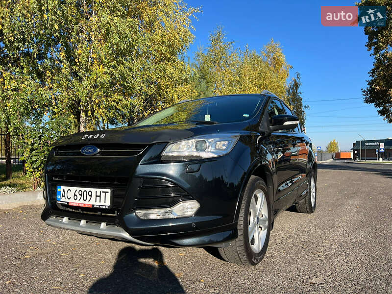 Позашляховик / Кросовер Ford Kuga 2014 в Києві