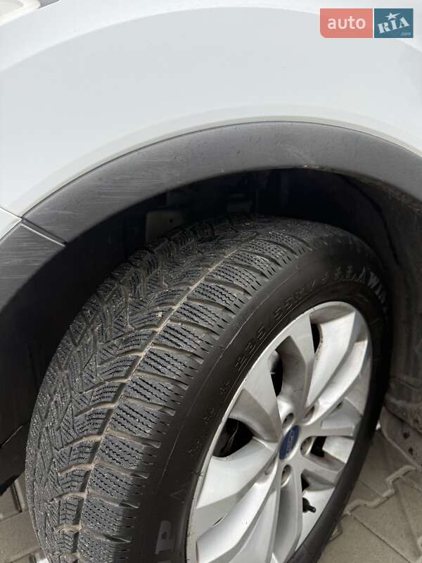 Внедорожник / Кроссовер Ford Kuga 2012 в Киеве