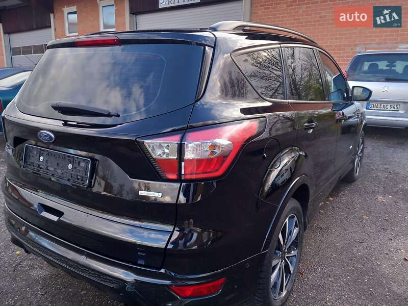 Внедорожник / Кроссовер Ford Kuga 2018 в Львове