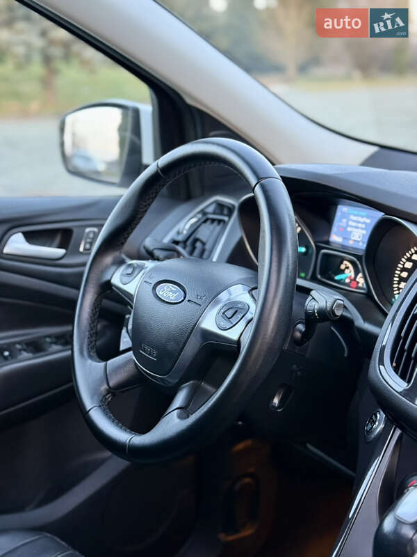 Позашляховик / Кросовер Ford Kuga 2014 в Дубні