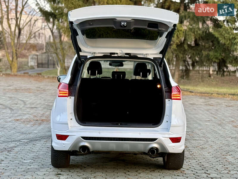 Позашляховик / Кросовер Ford Kuga 2014 в Дубні