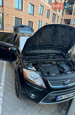 Позашляховик / Кросовер Ford Kuga 2011 в Павлограді