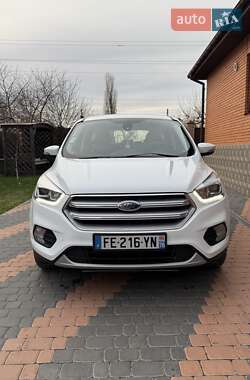 Внедорожник / Кроссовер Ford Kuga 2019 в Бершади