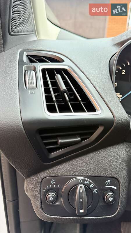 Внедорожник / Кроссовер Ford Kuga 2019 в Бершади