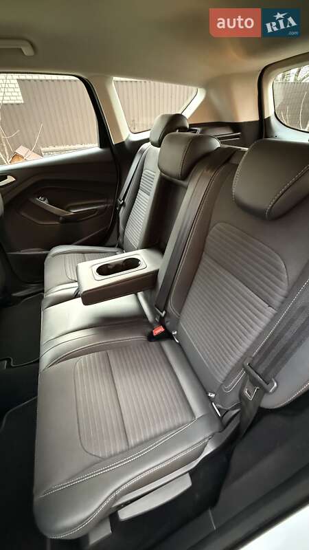 Внедорожник / Кроссовер Ford Kuga 2019 в Бершади