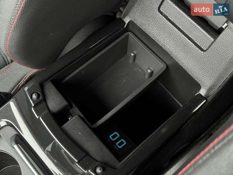 Внедорожник / Кроссовер Ford Kuga 2019 в Ровно