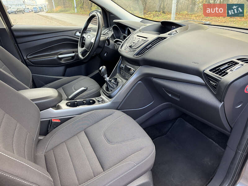 Позашляховик / Кросовер Ford Kuga 2016 в Львові фото 21 Позашляховик / Кросовер Ford Kuga 2016 в Львові