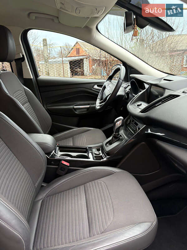 Позашляховик / Кросовер Ford Kuga 2019 в Одесі