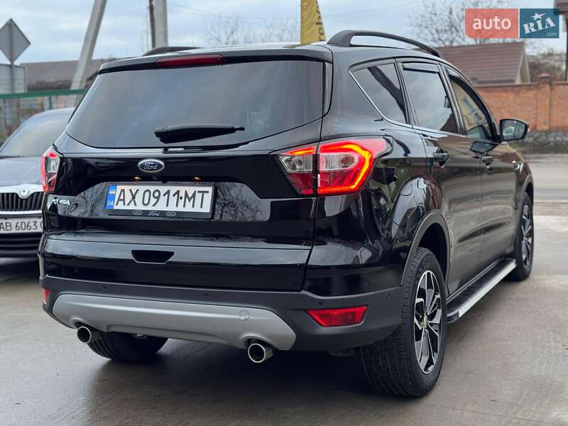 Позашляховик / Кросовер Ford Kuga 2019 в Бердичеві