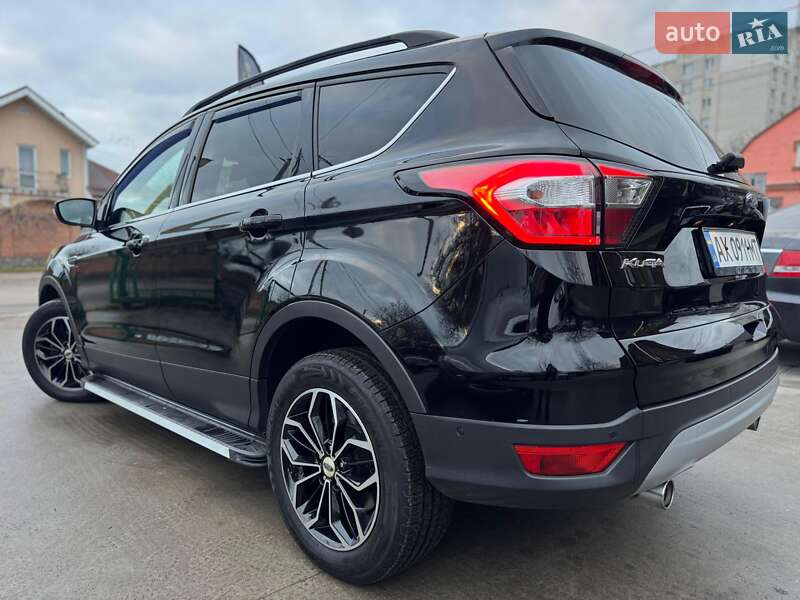 Позашляховик / Кросовер Ford Kuga 2019 в Бердичеві