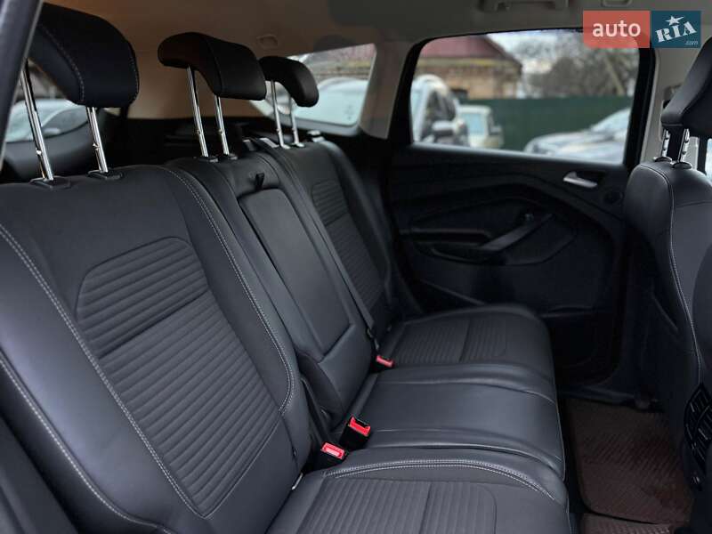 Позашляховик / Кросовер Ford Kuga 2019 в Бердичеві