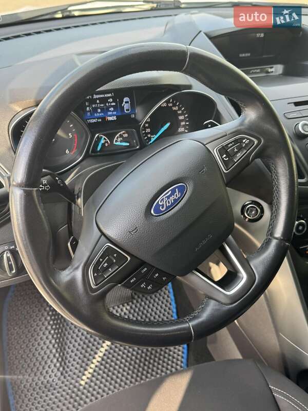 Позашляховик / Кросовер Ford Kuga 2018 в Чернігові