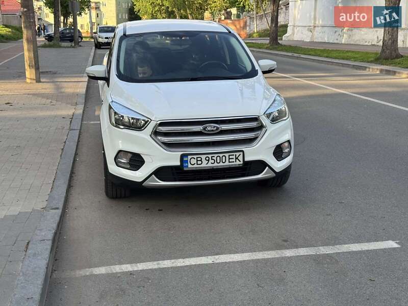 Позашляховик / Кросовер Ford Kuga 2018 в Чернігові