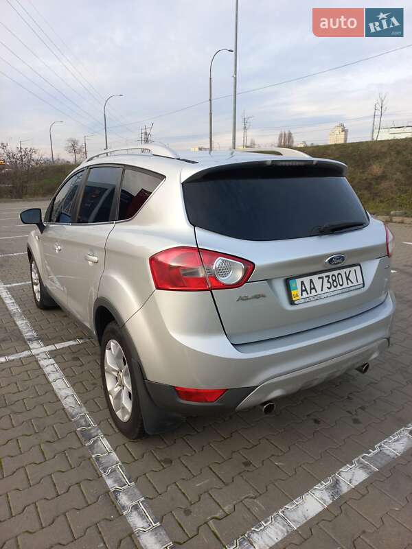 Позашляховик / Кросовер Ford Kuga 2009 в Києві