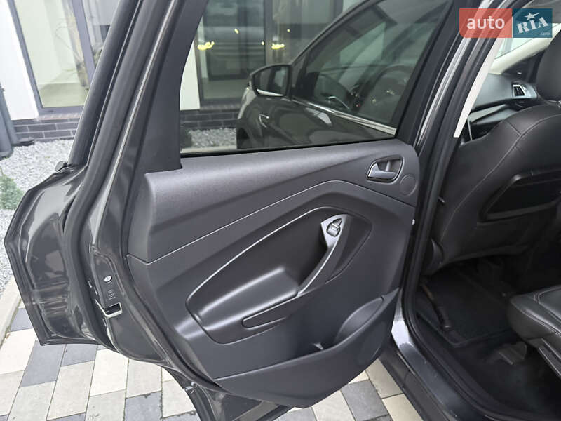 Позашляховик / Кросовер Ford Kuga 2019 в Мукачевому