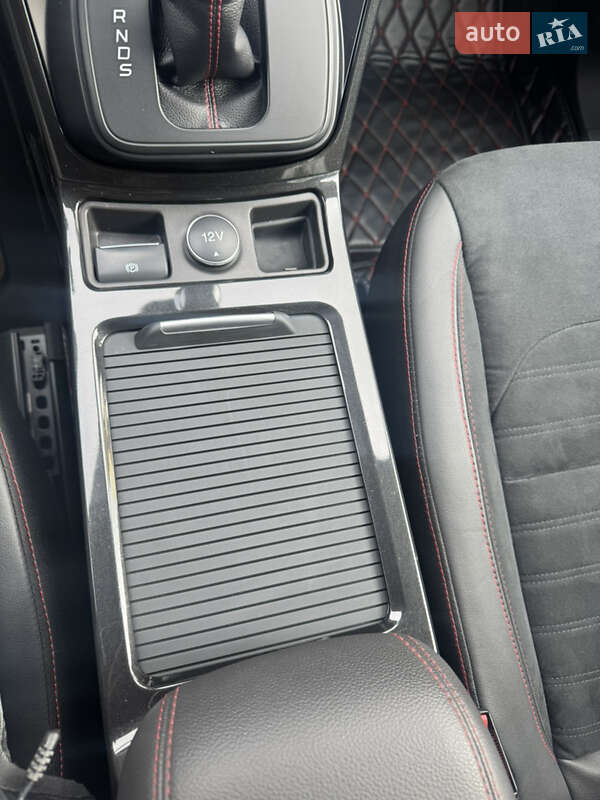 Внедорожник / Кроссовер Ford Kuga 2019 в Киеве фото 11 Внедорожник / Кроссовер Ford Kuga 2019 в Киеве