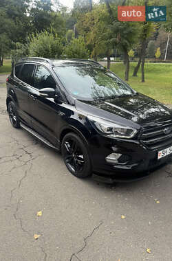 Внедорожник / Кроссовер Ford Kuga 2019 в Киеве