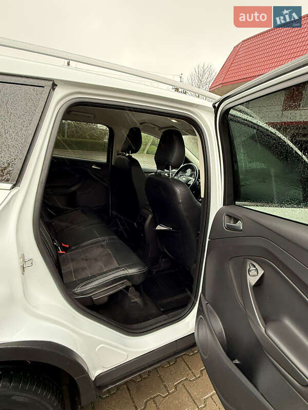 Позашляховик / Кросовер Ford Kuga 2017 в Хмельницькому