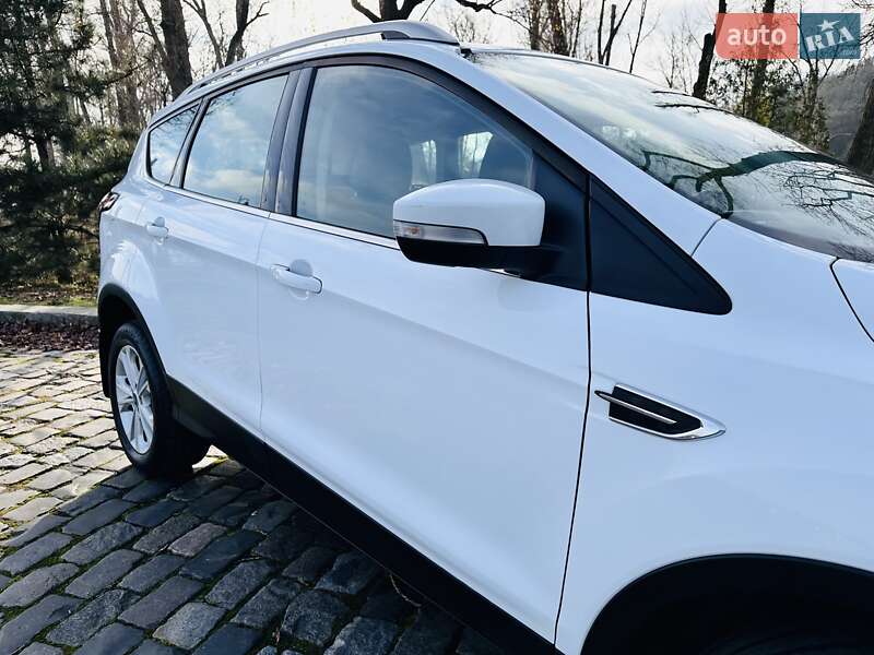 Позашляховик / Кросовер Ford Kuga 2019 в Києві