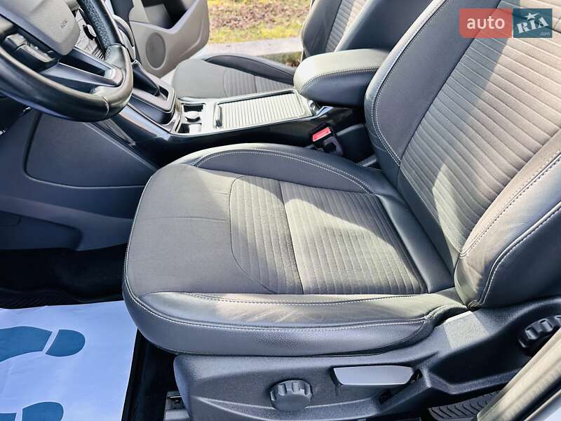 Позашляховик / Кросовер Ford Kuga 2019 в Києві