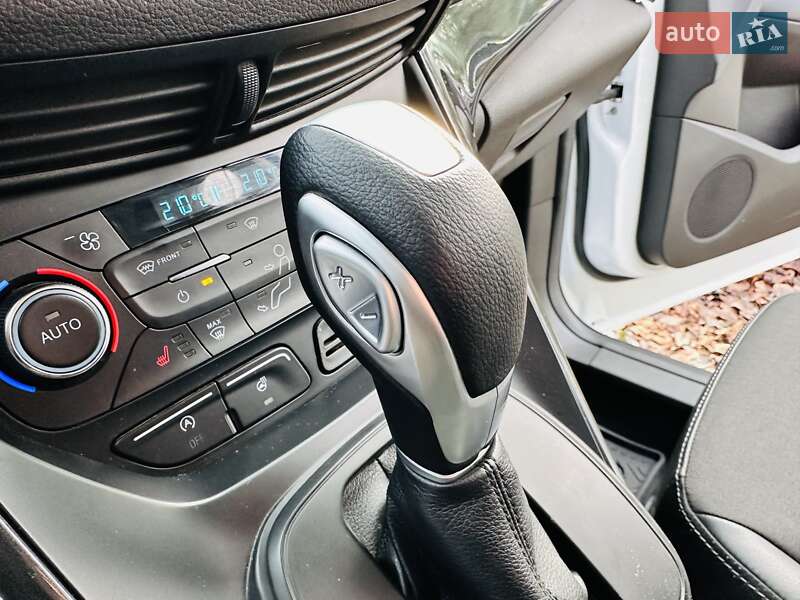 Позашляховик / Кросовер Ford Kuga 2019 в Києві