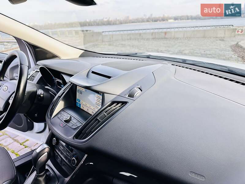 Позашляховик / Кросовер Ford Kuga 2019 в Києві