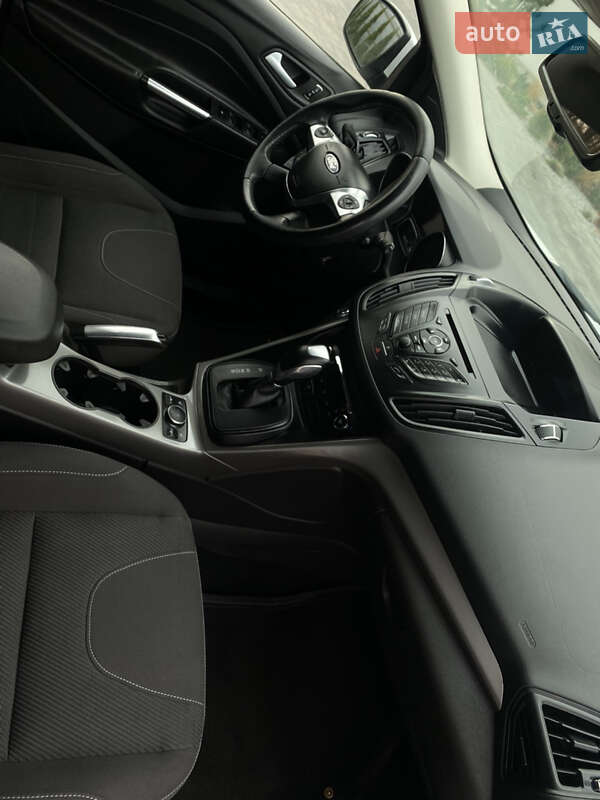 Позашляховик / Кросовер Ford Kuga 2013 в Луцьку