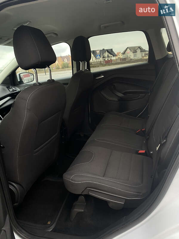 Позашляховик / Кросовер Ford Kuga 2013 в Луцьку