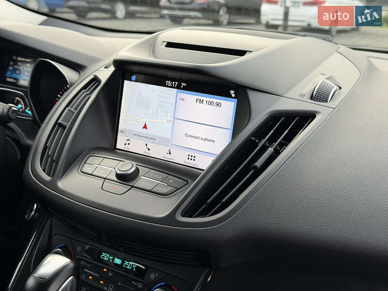 Позашляховик / Кросовер Ford Kuga 2019 в Ужгороді