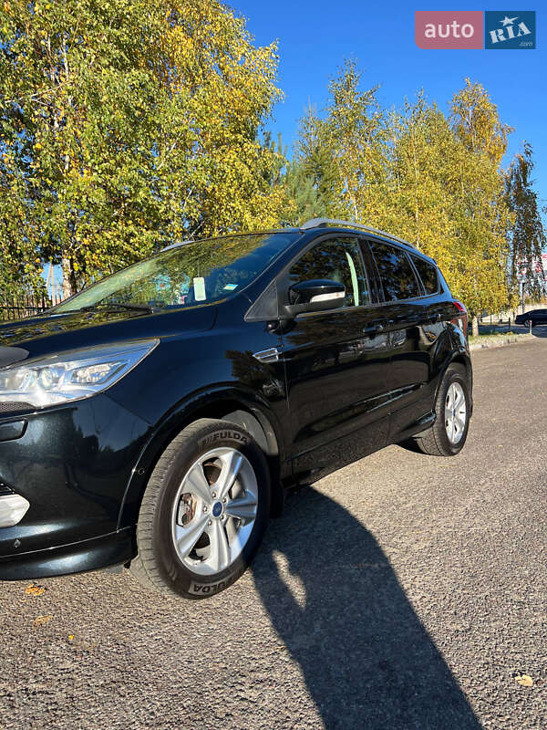 Позашляховик / Кросовер Ford Kuga 2014 в Києві