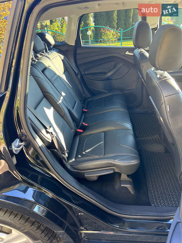 Позашляховик / Кросовер Ford Kuga 2014 в Києві