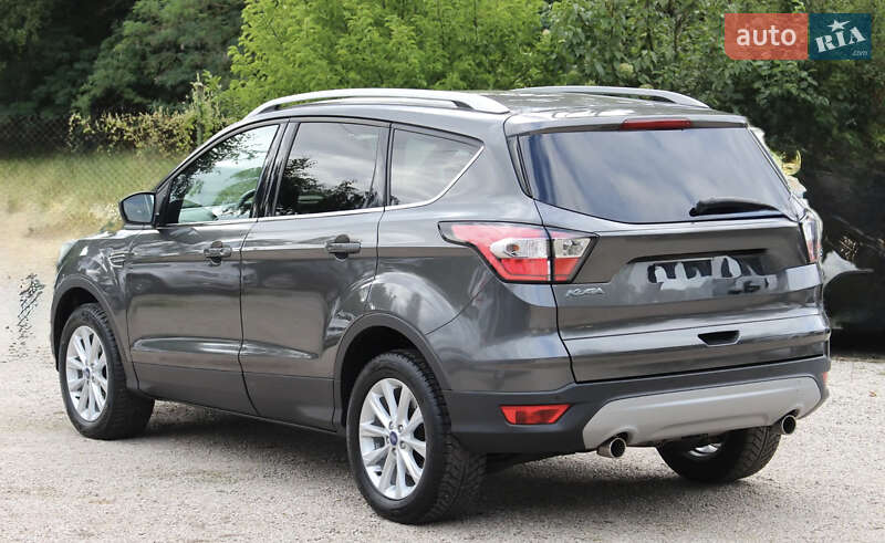 Позашляховик / Кросовер Ford Kuga 2017 в Львові