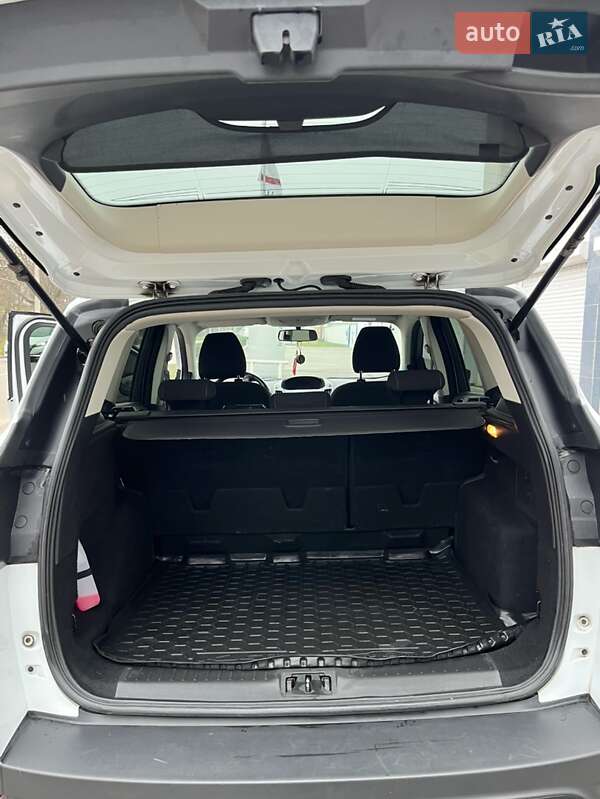 Внедорожник / Кроссовер Ford Kuga 2017 в Кременчуге фото 7 Внедорожник / Кроссовер Ford Kuga 2017 в Кременчуге