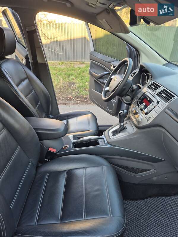 Позашляховик / Кросовер Ford Kuga 2013 в Києві