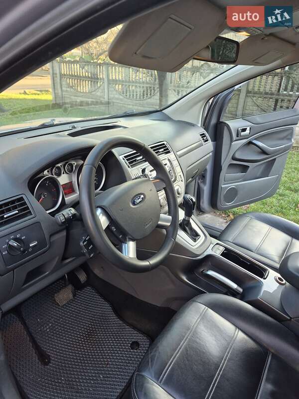 Позашляховик / Кросовер Ford Kuga 2013 в Києві