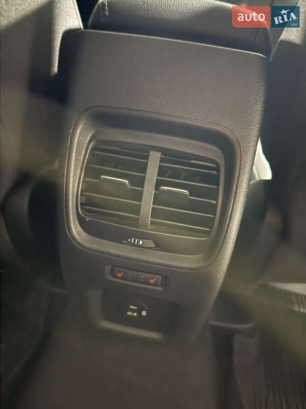 Позашляховик / Кросовер Ford Kuga 2020 в Івано-Франківську фото 24 Позашляховик / Кросовер Ford Kuga 2020 в Івано-Франківську