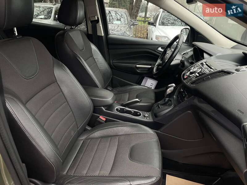 Внедорожник / Кроссовер Ford Kuga 2013 в Днепре