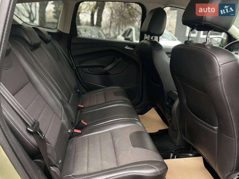 Внедорожник / Кроссовер Ford Kuga 2013 в Днепре