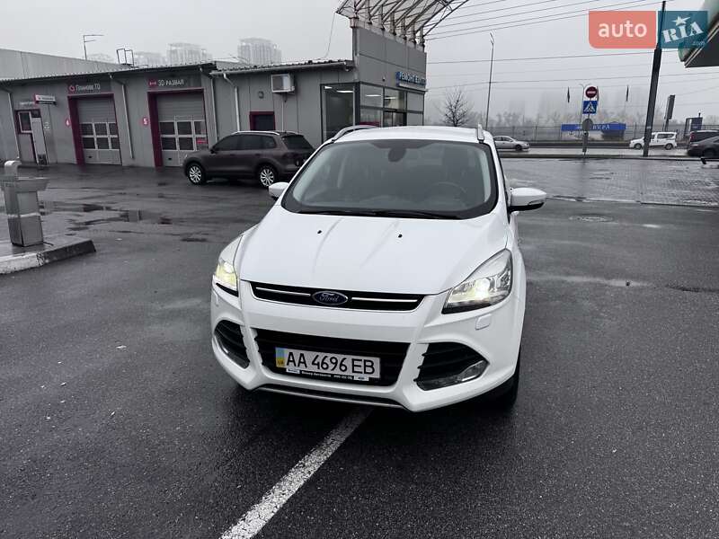 Внедорожник / Кроссовер Ford Kuga 2015 в Киеве
