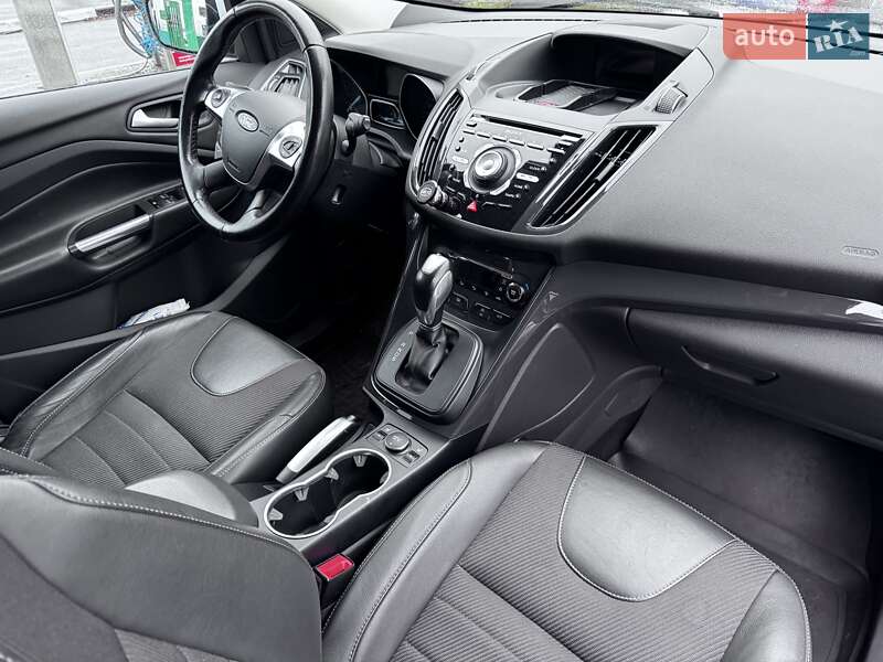 Внедорожник / Кроссовер Ford Kuga 2015 в Киеве