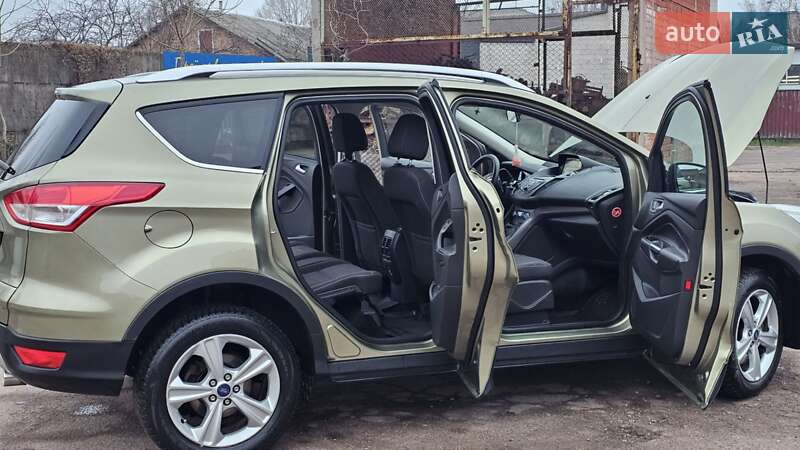 Позашляховик / Кросовер Ford Kuga 2013 в Чернігові