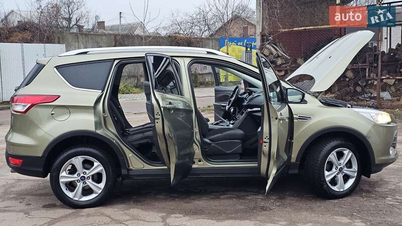 Позашляховик / Кросовер Ford Kuga 2013 в Чернігові