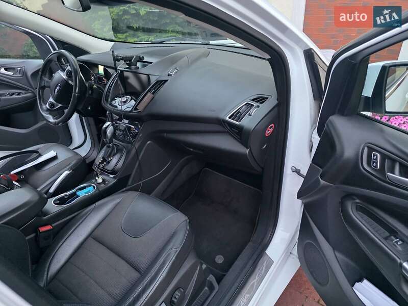 Внедорожник / Кроссовер Ford Kuga 2015 в Львове фото 3 Внедорожник / Кроссовер Ford Kuga 2015 в Львове