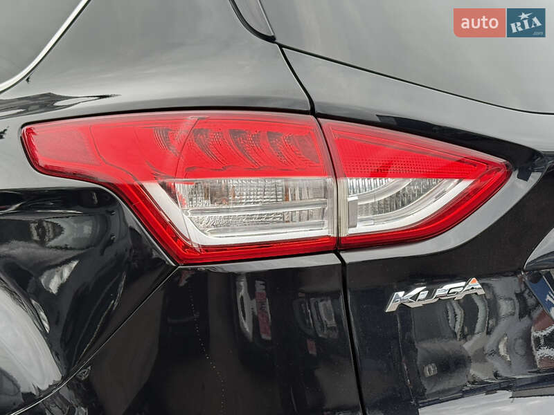Позашляховик / Кросовер Ford Kuga 2015 в Рівному