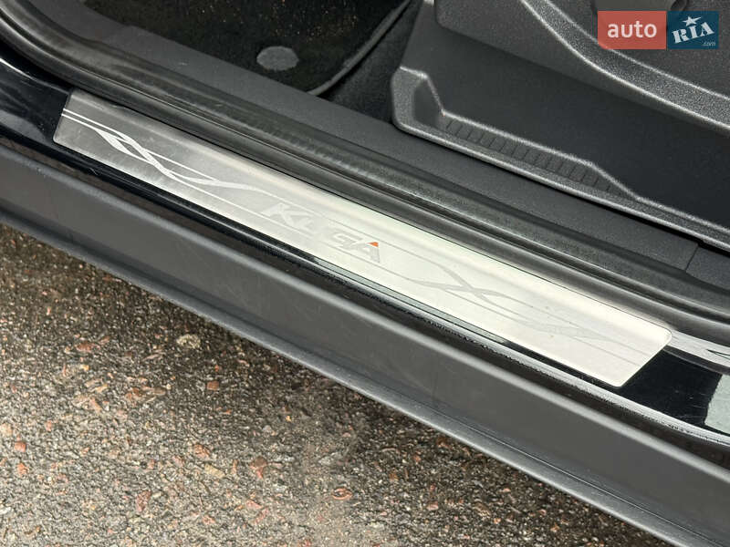 Позашляховик / Кросовер Ford Kuga 2015 в Рівному