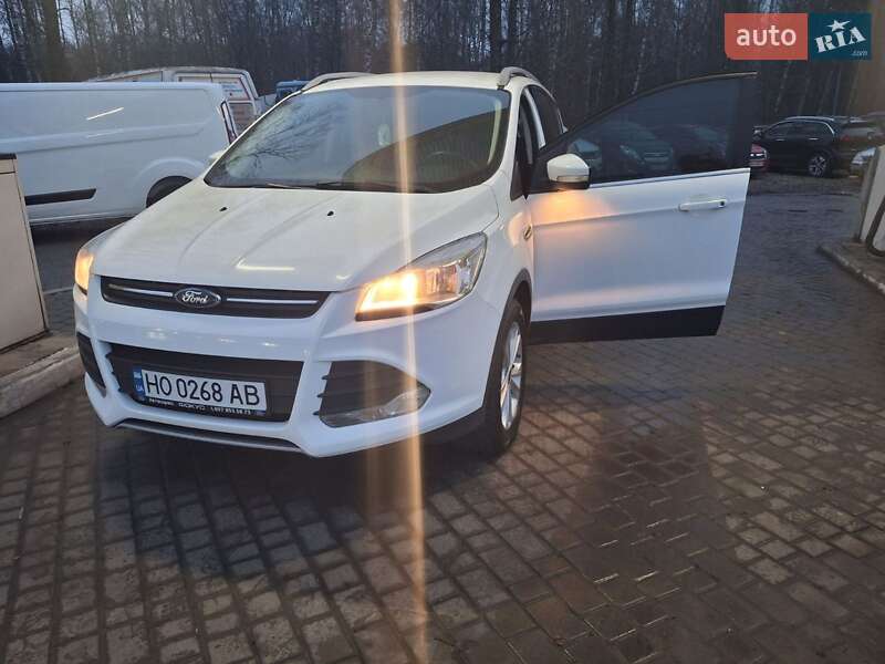 Внедорожник / Кроссовер Ford Kuga 2014 в Тернополе