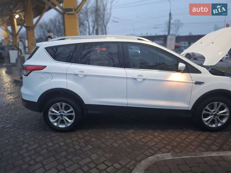 Внедорожник / Кроссовер Ford Kuga 2014 в Тернополе