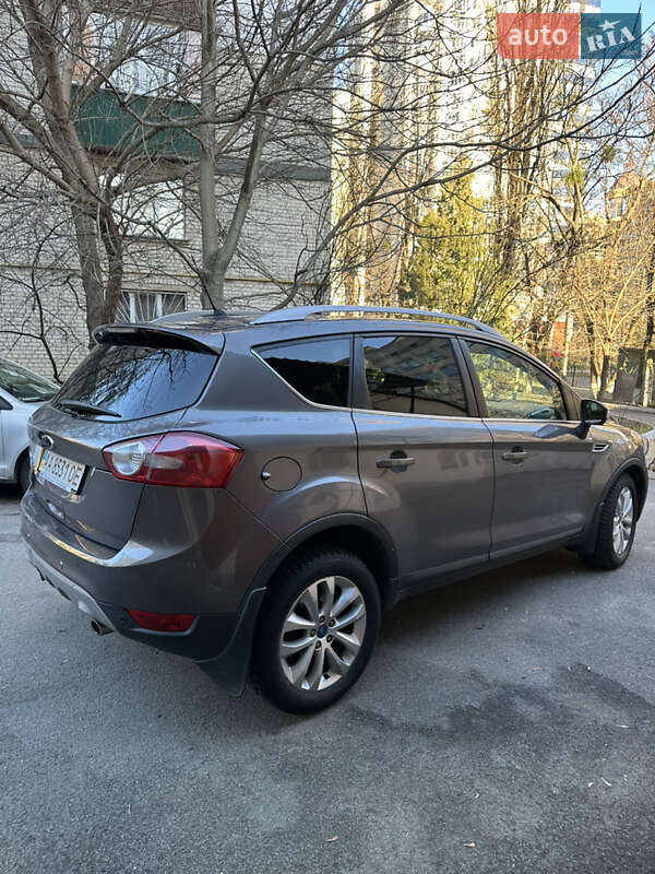 Позашляховик / Кросовер Ford Kuga 2012 в Києві