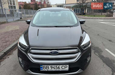 Позашляховик / Кросовер Ford Kuga 2016 в Києві