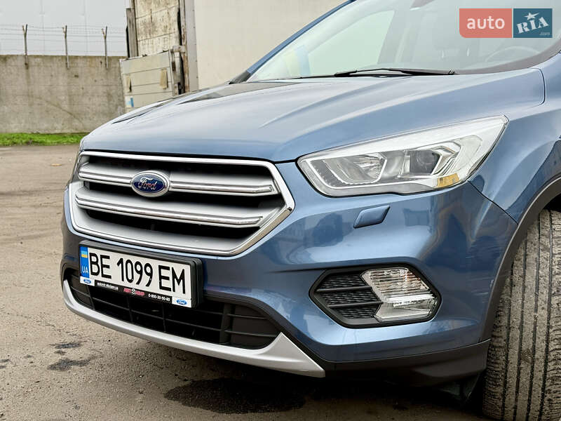 Позашляховик / Кросовер Ford Kuga 2019 в Миколаєві